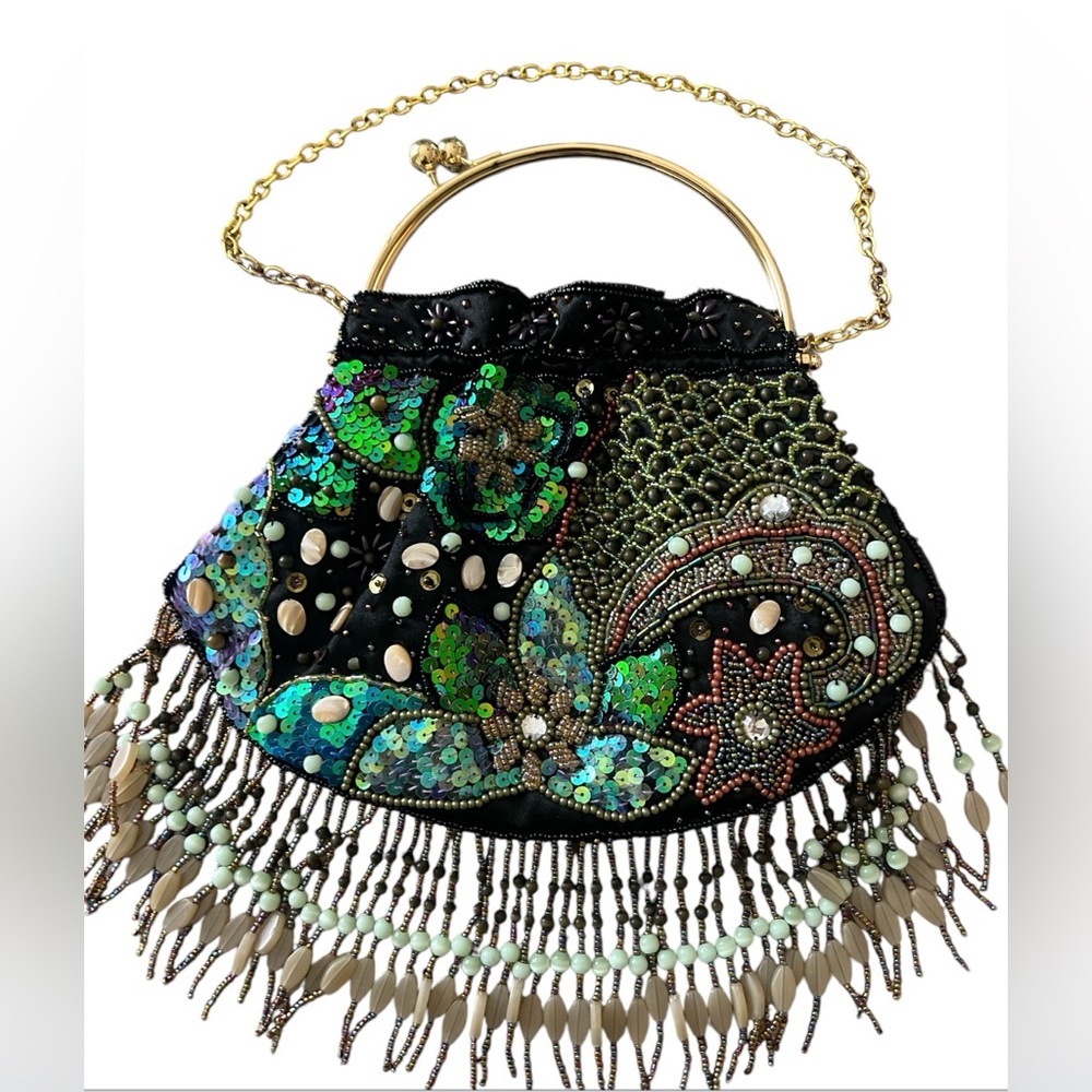 Vintage women’s eloquently beaded & sequined floral multicolored black purse